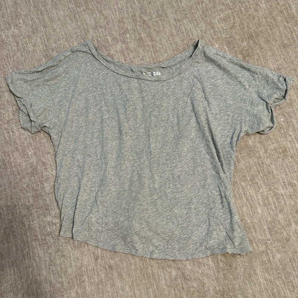 Open back athletic top 🩶